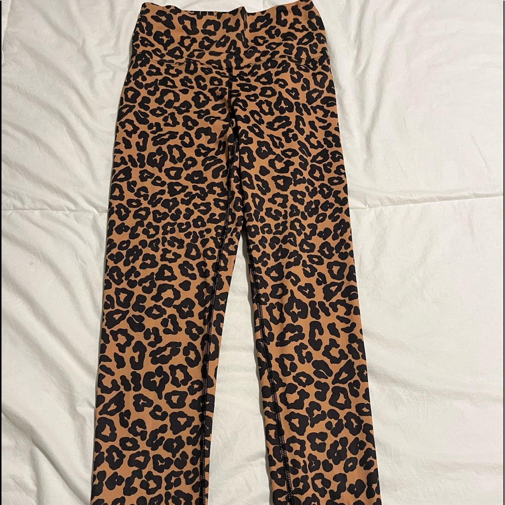 Beach Riot cheetah print leggings